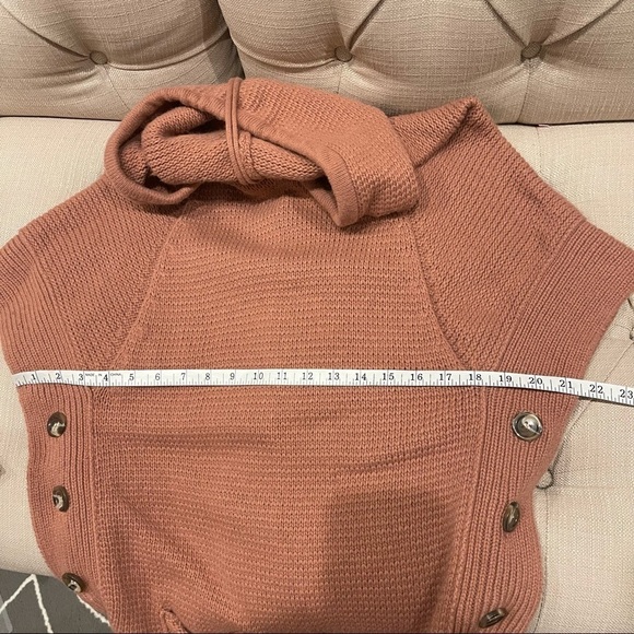 AU: Jack & Jill Cotton/Nylon Blend Poncho Misty Rose Button closure on side M - Picture 9 of 14